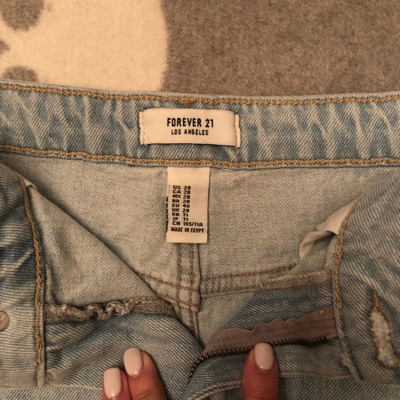 Forever 21 Denim Collection distress shorts - Picture 4 of 4